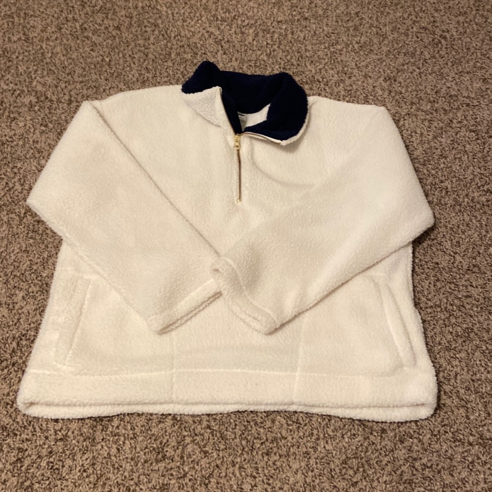 White pullover Sherpa Material